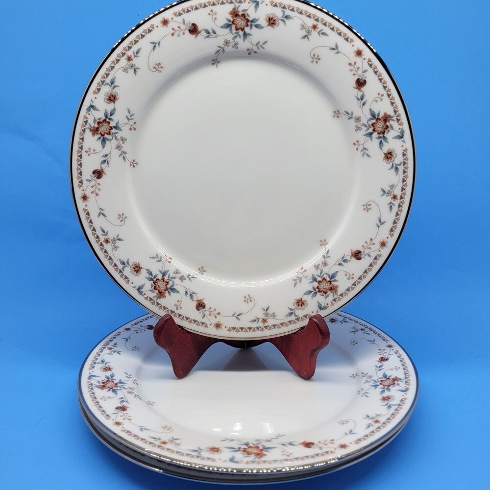 Noritake Ivory China Adagio Dinner Plates 10.5" Bundle of 3